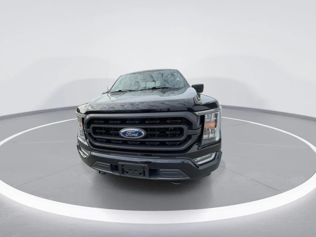 Used 2022 Black Ford XLT image 3