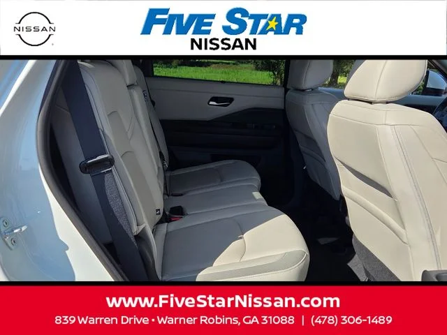 Used 2024 White Nissan SL image 16
