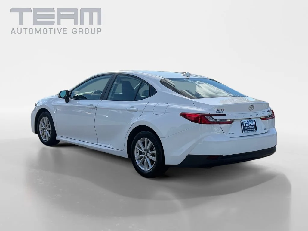 Used 2025 White Toyota LE image 5