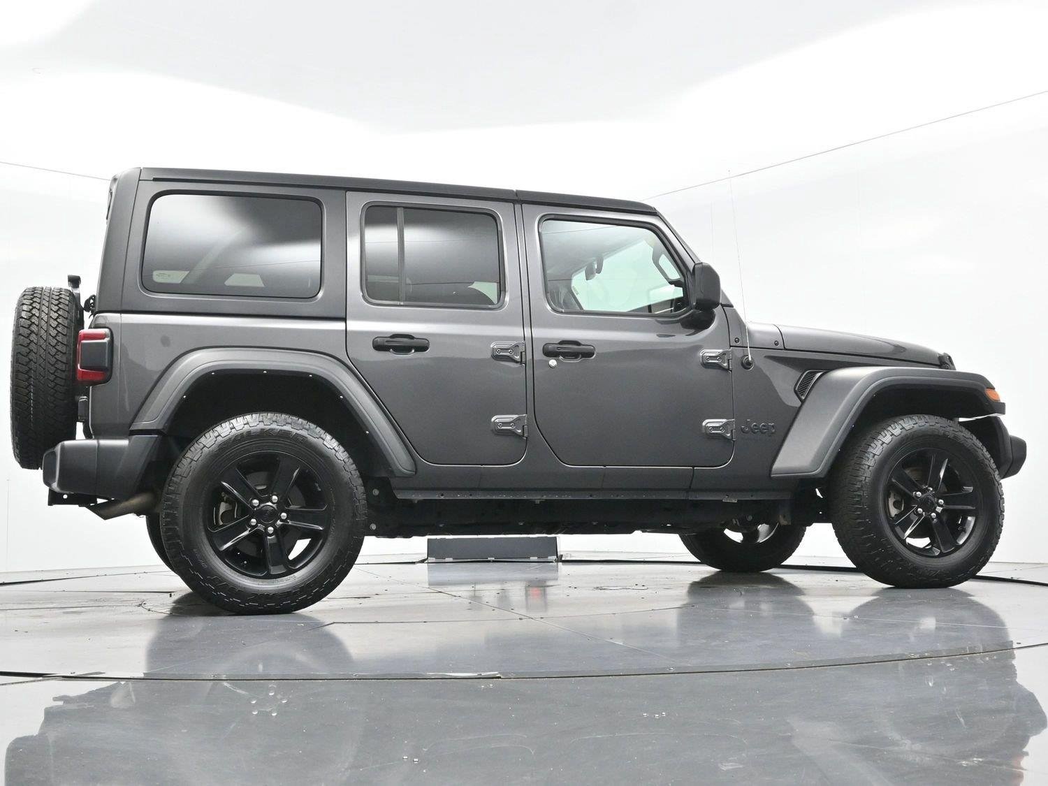 Used 2022 Granite Crystal Metallic Clearcoat Jeep Unlimited Sport Altitude image 51