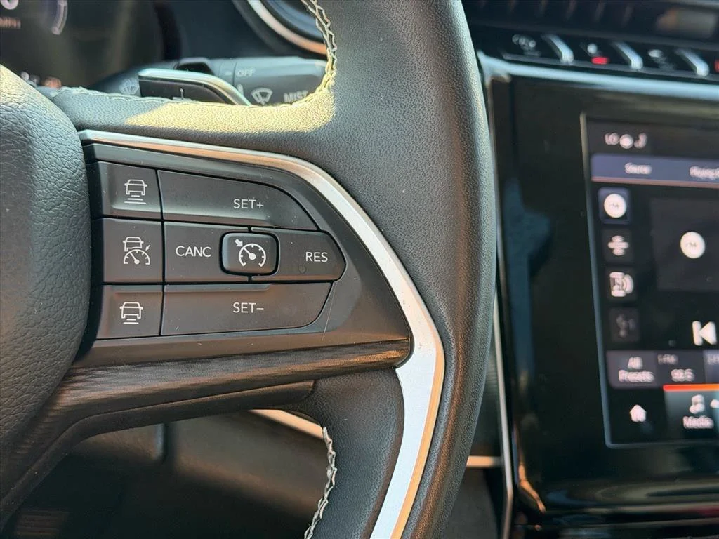 Used 2023 Gray Jeep Laredo image 19