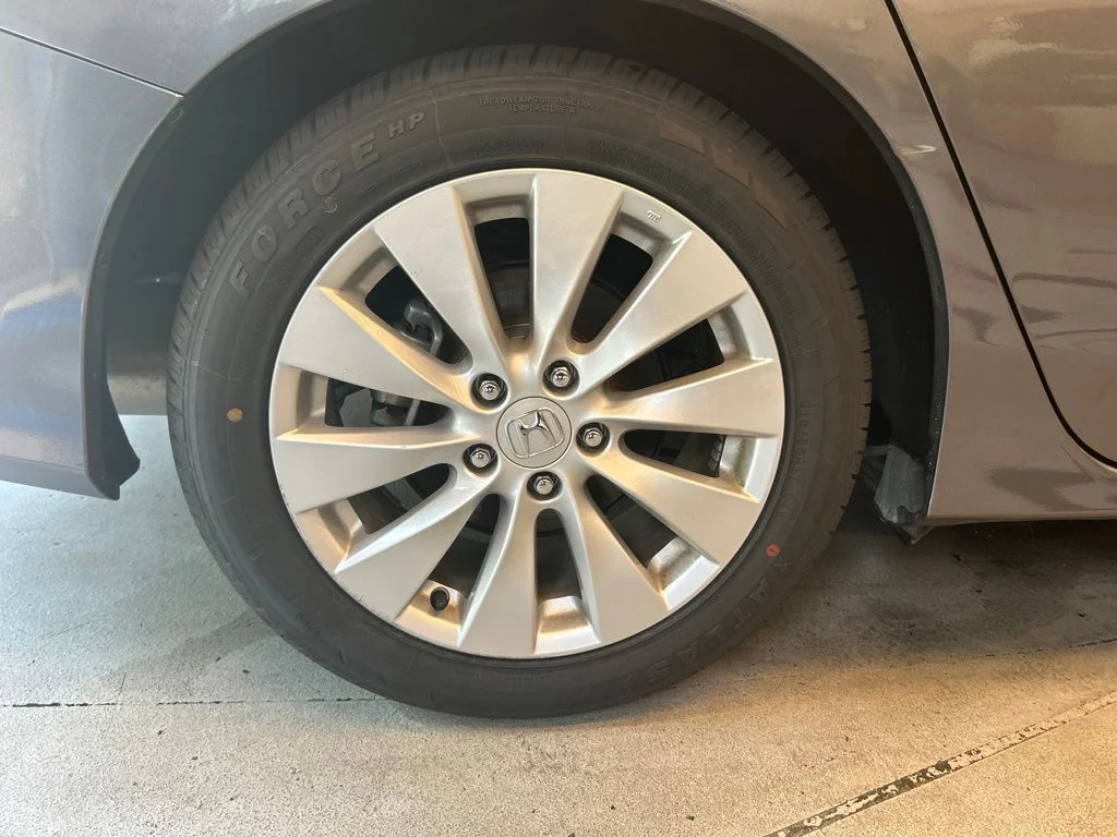Used 2015 Gray Honda EX-L image 9