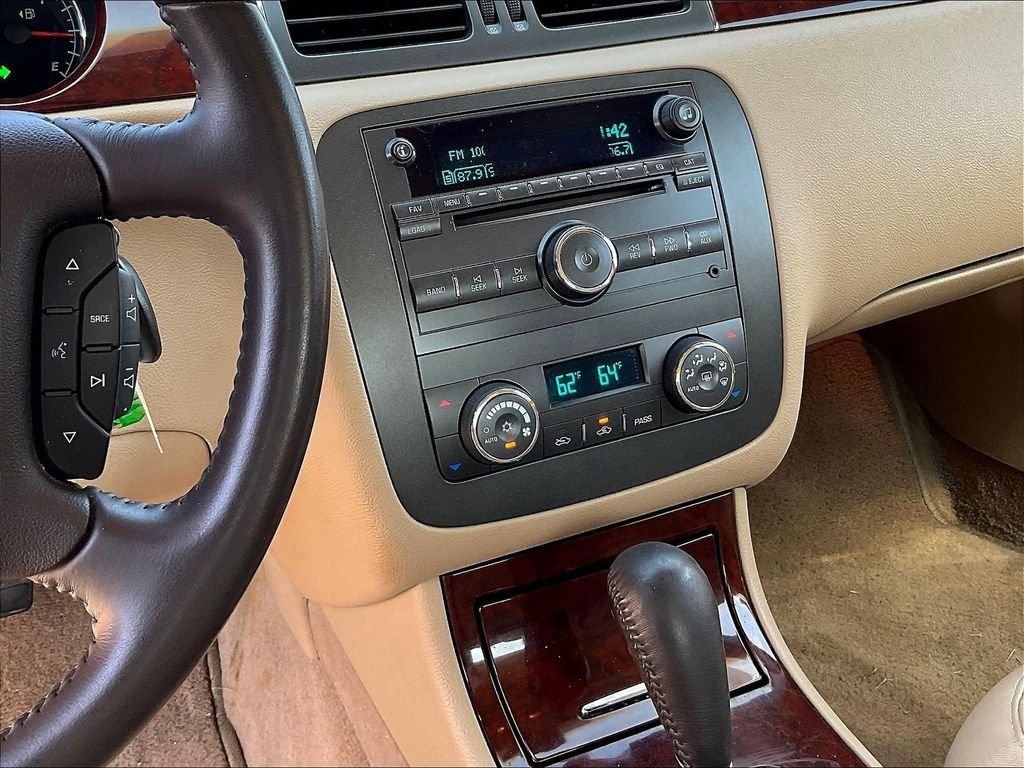 Used 2008 Gold Buick CXL image 10