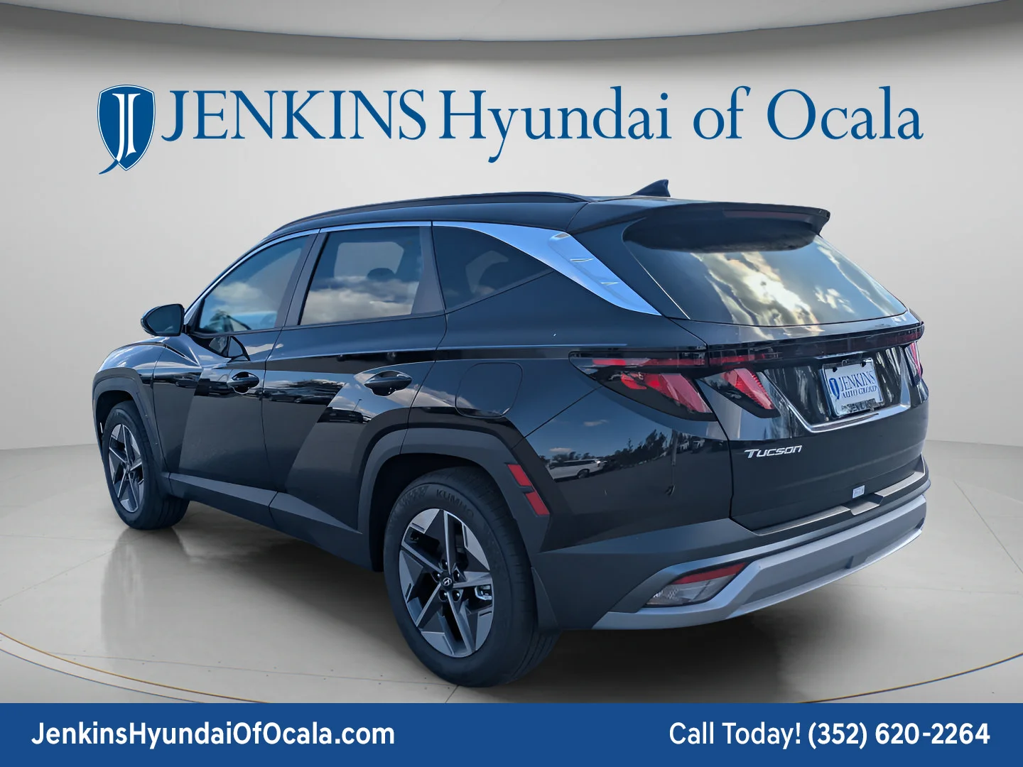Used 2026 Phantom Black Hyundai SEL image 5