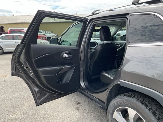 Used 2020 Gray Jeep Limited image 51