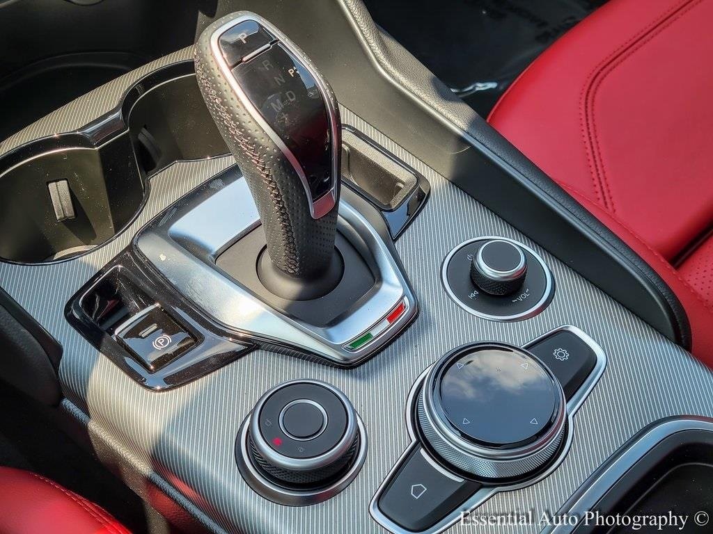 2025 ALFA ROMEO GIULIA (952) - Image 16