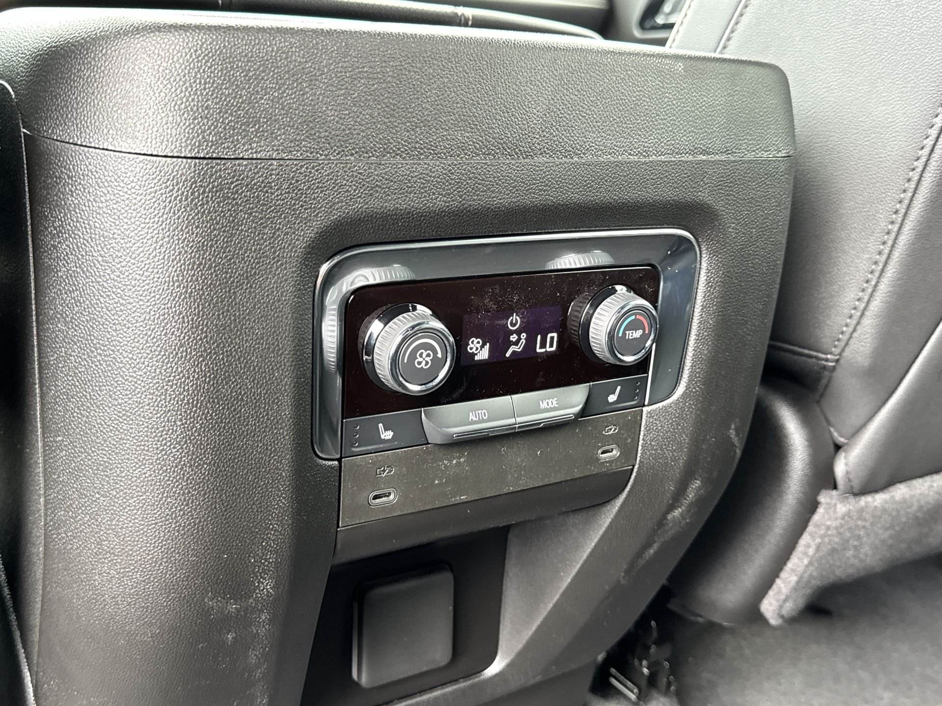 2026 Chevrolet Suburban Premier - Photo 73