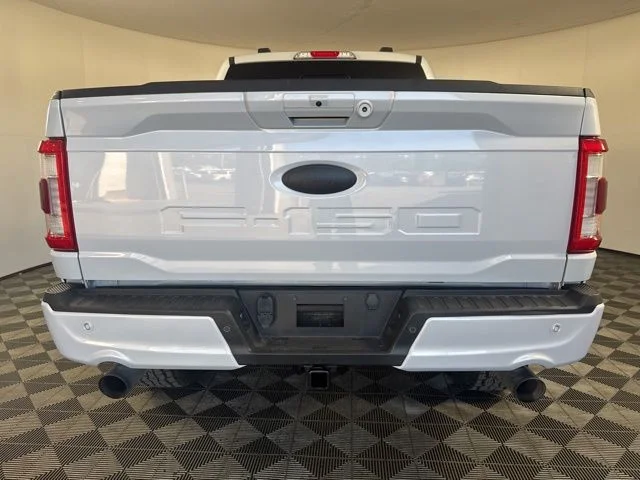 Used 2021 White Metallic Ford Lariat image 22