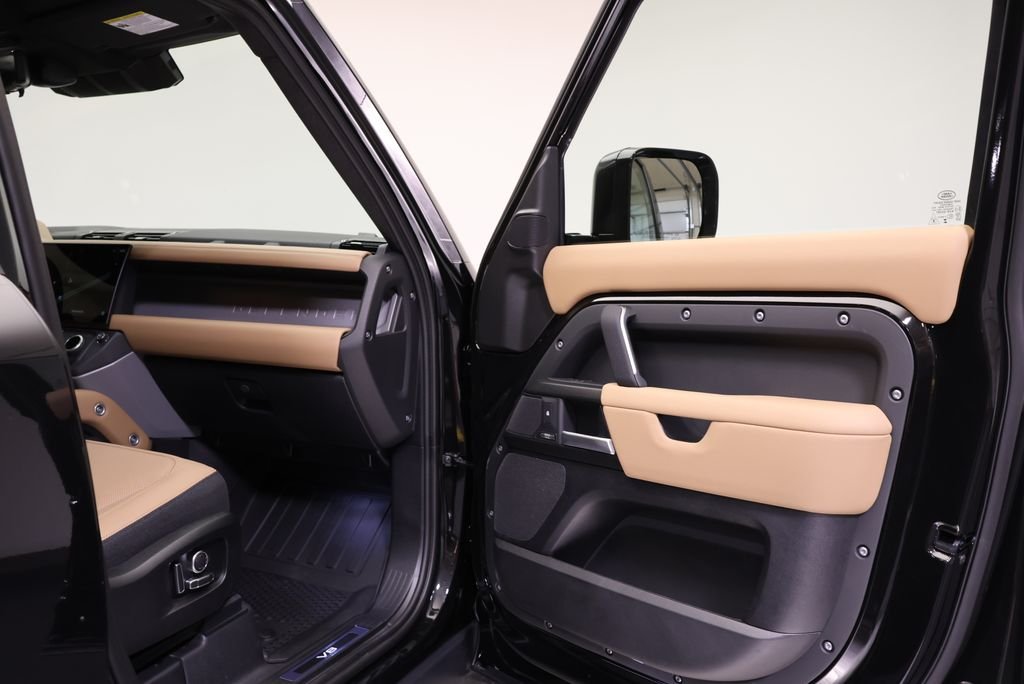 2026 Land Rover Defender V8 - Photo 38