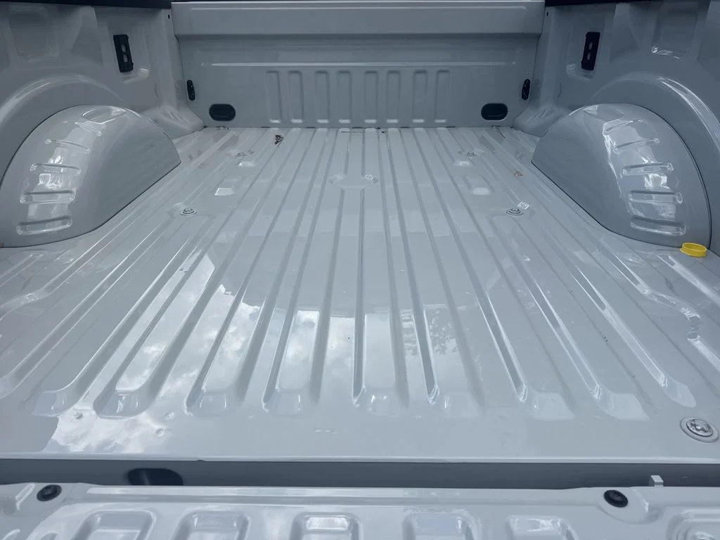 New 2026 Avalanche Ford Lariat image 18
