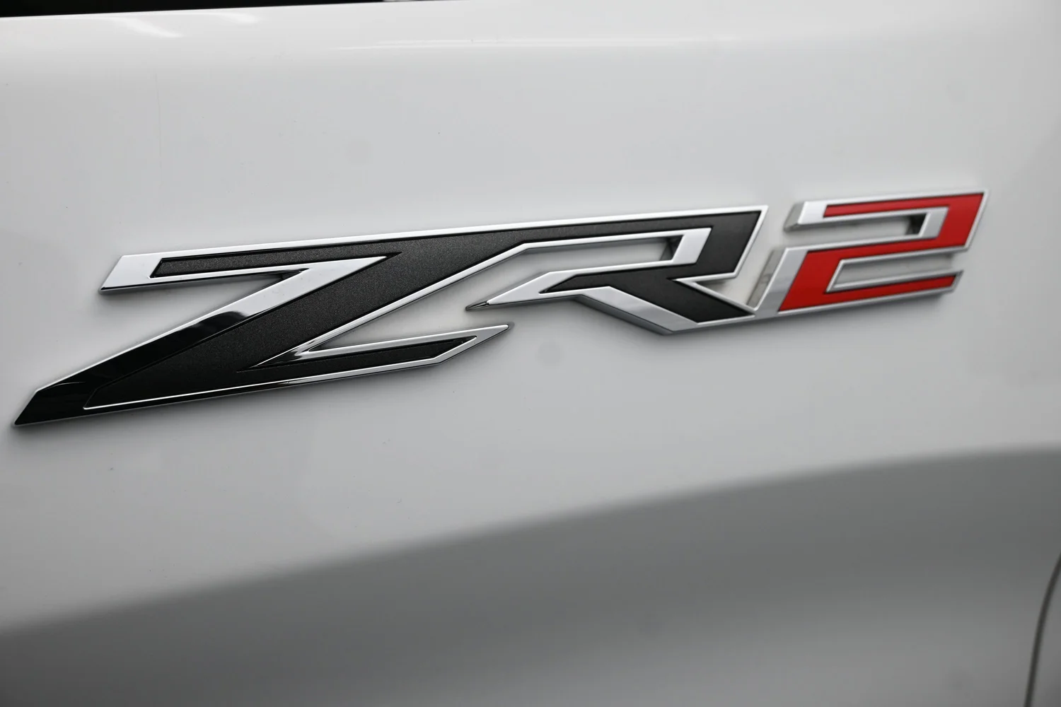 Used 2024 White Chevrolet ZR2 image 8