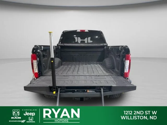 Used 2017 Black Ford Platinum image 12