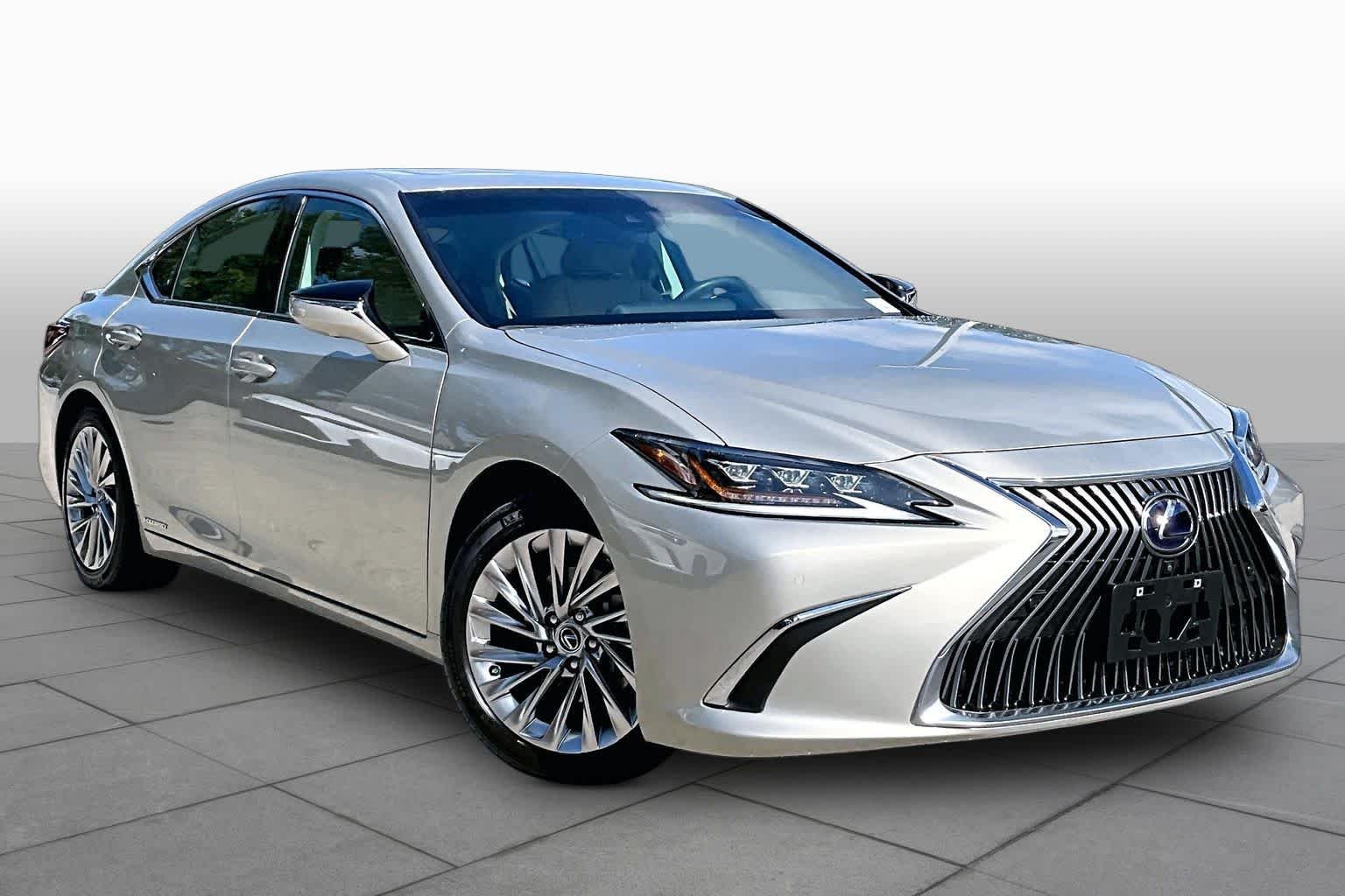 Used 2021 Moonbeam Beige Metallic Lexus Ultra Luxury image 3