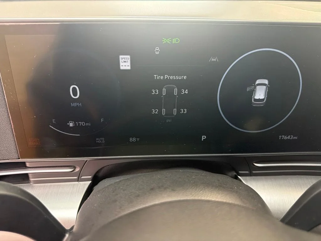 Used 2024 Cyber Gray Metallic Hyundai SEL image 25