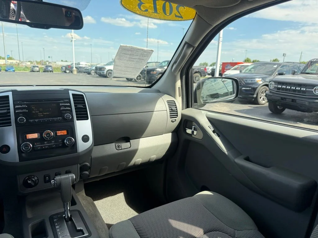 Used 2013 Blue Nissan SV image 37