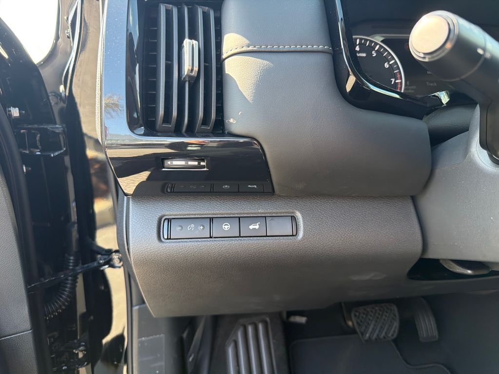 New 2026 Nissan Pathfinder SV 4D Sport Utility