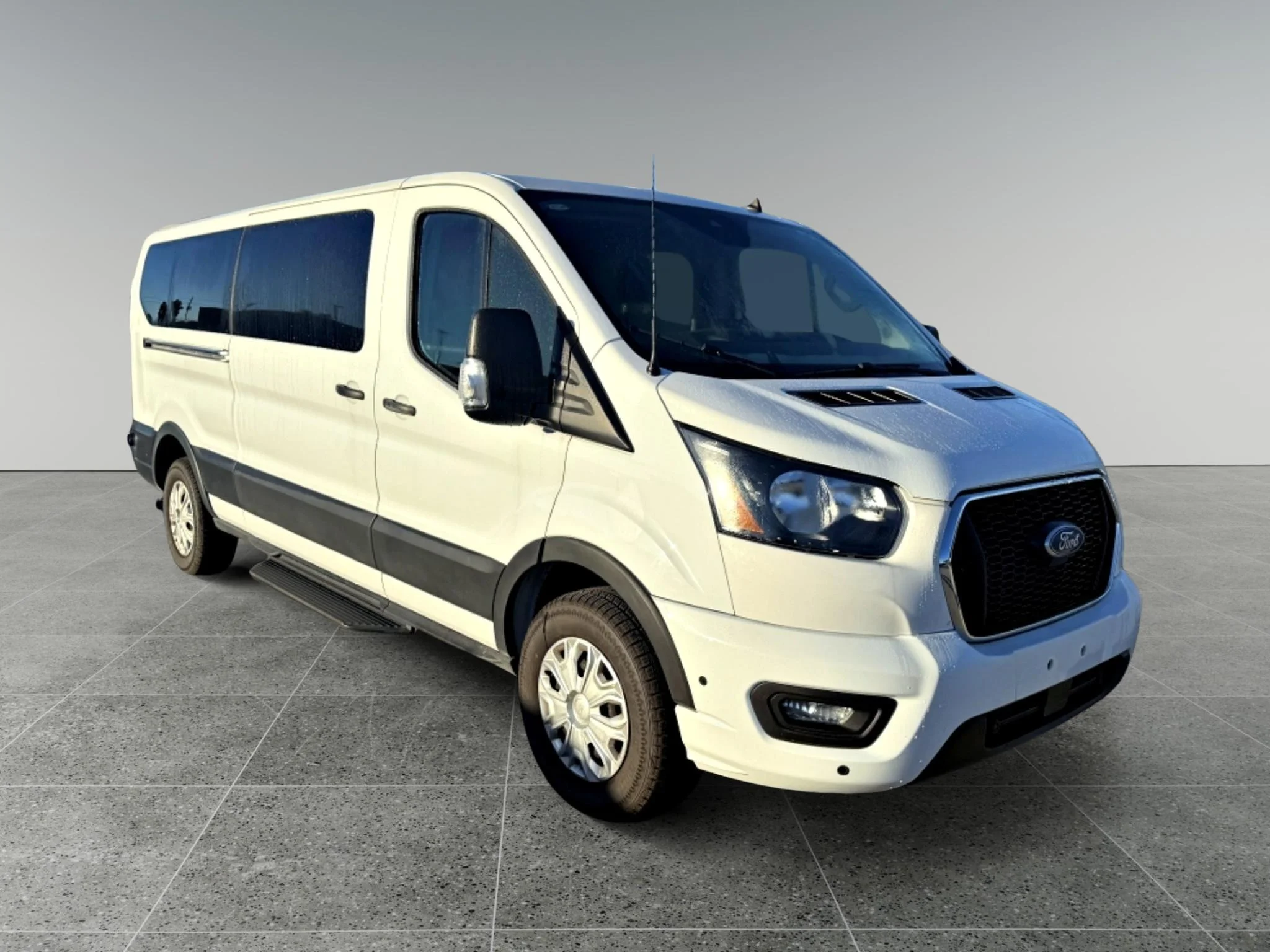Used 2024 Oxford White Ford XLT image 8