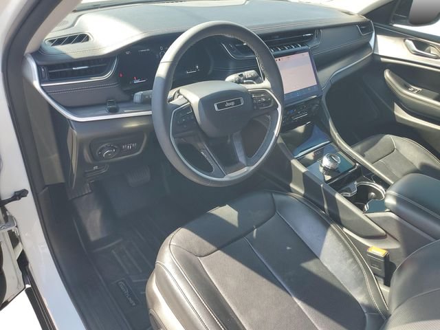 Used 2023 White Jeep Limited image 10