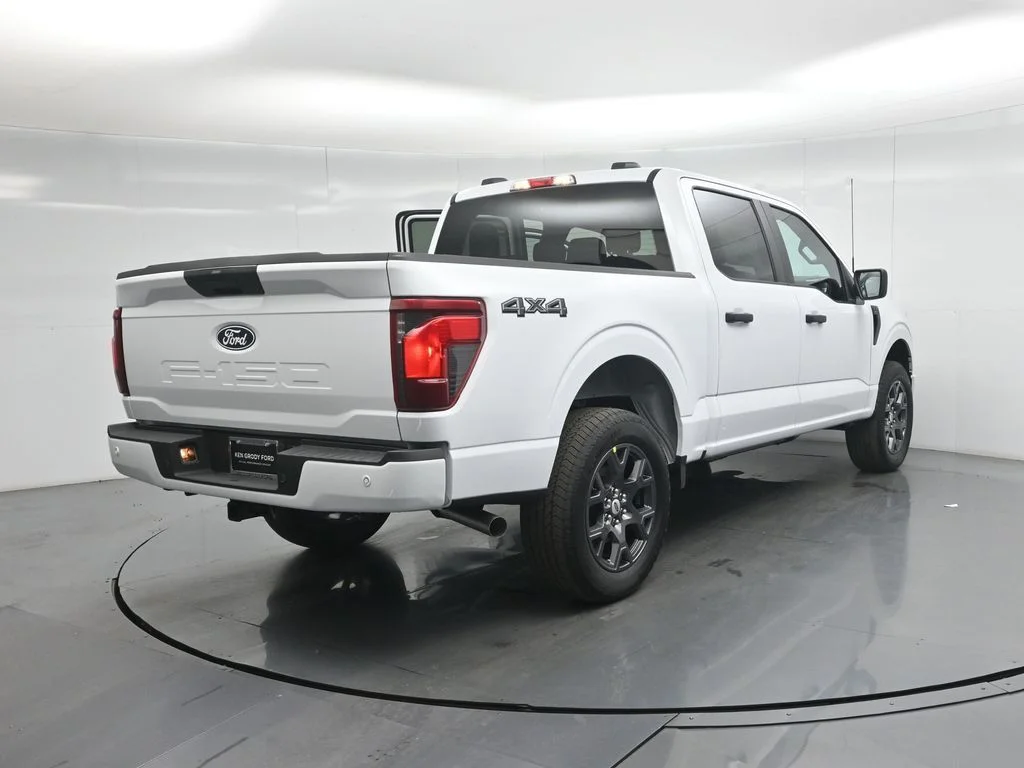 New 2026 Oxford White Ford STX image 4