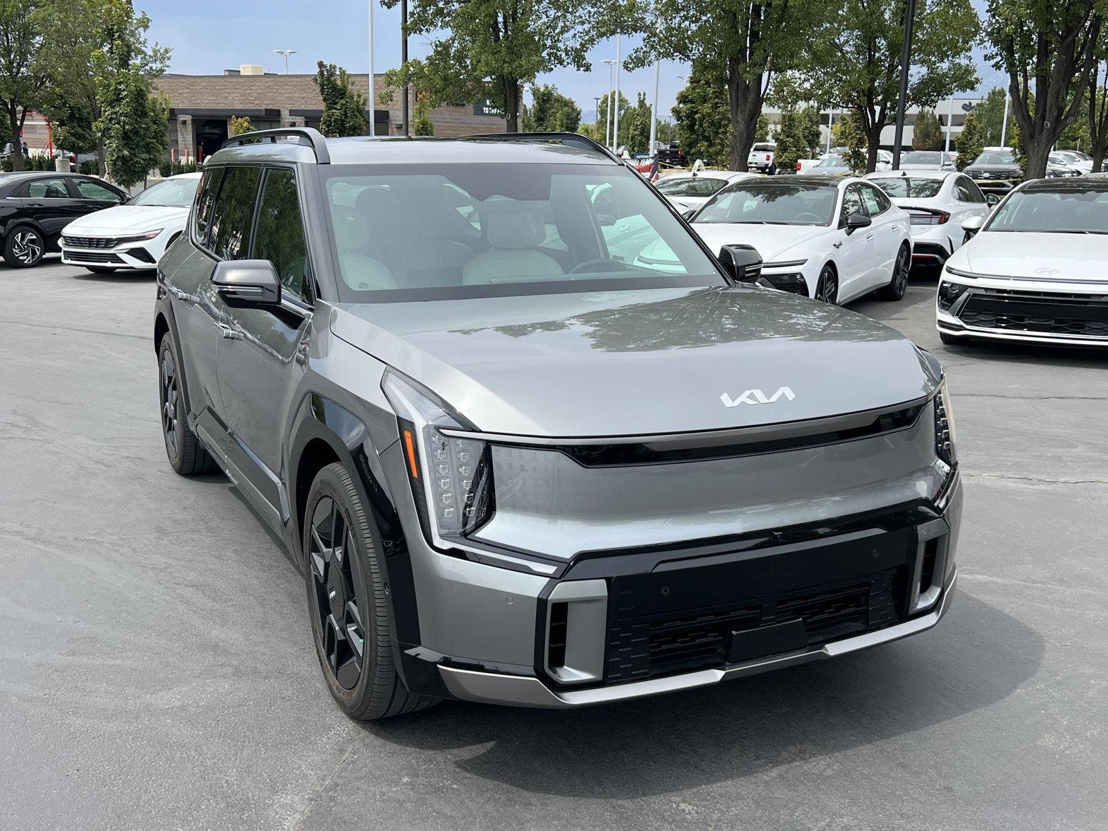 Used 2025 Pebble Gray Kia GT-Line image 12