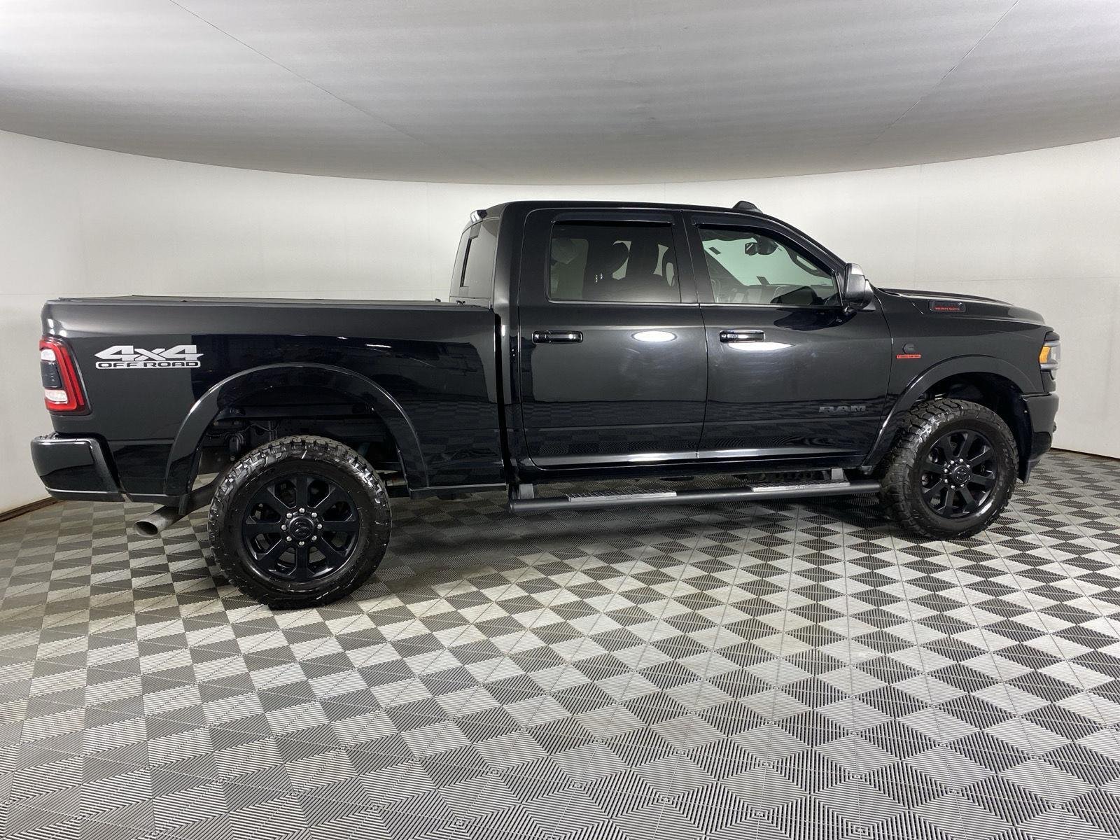 Used 2021 Diamond Black Crystal Pearlcoat Ram Laramie image 8