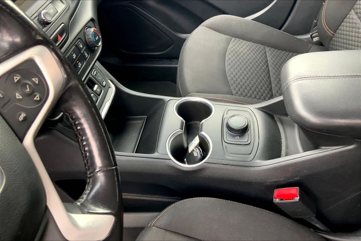 Used 2019 Ebony Twilight Metallic GMC SLE image 17