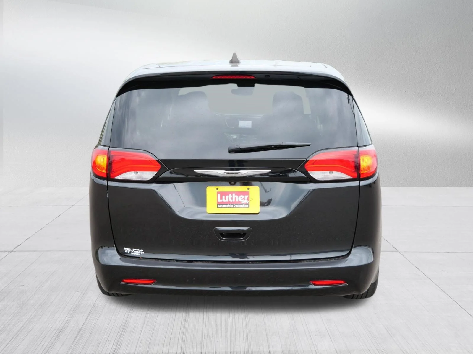 Used 2024 Brilliant Black Crystal Pearlcoat Chrysler LX image 6