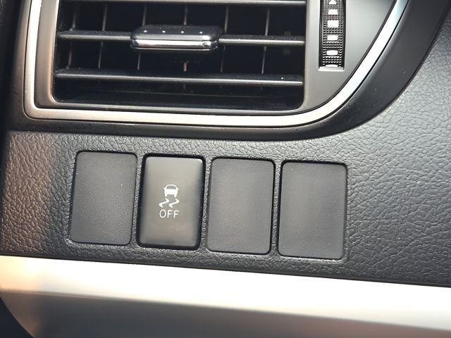 Used 2015 Black Toyota LE image 19