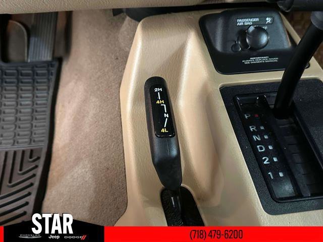 Used 1997 Green Jeep SE image 31