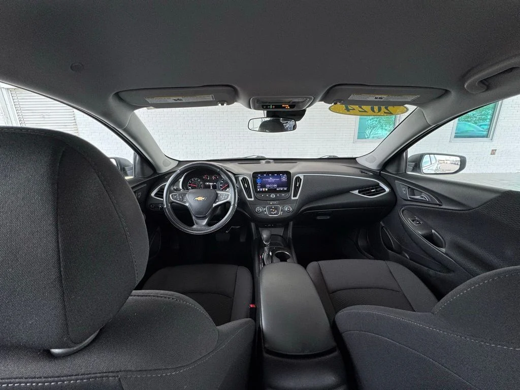 Used 2023 White Chevrolet LS image 27