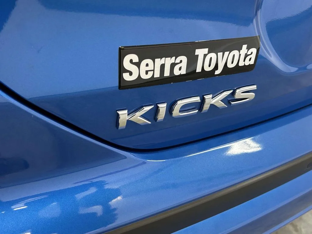 Used 2025 Blue Nissan S image 9