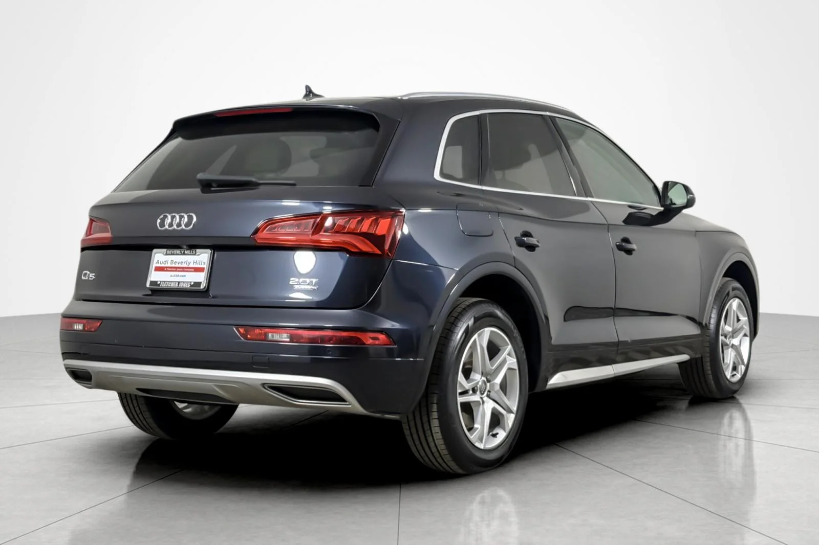 Used 2018 Moonlight Blue Metallic Audi 2.0 TFSI Premium Plus image 5