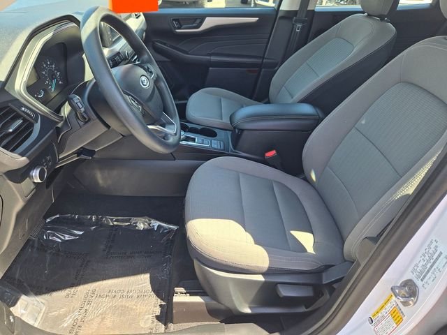 Used 2022 White Ford S image 10