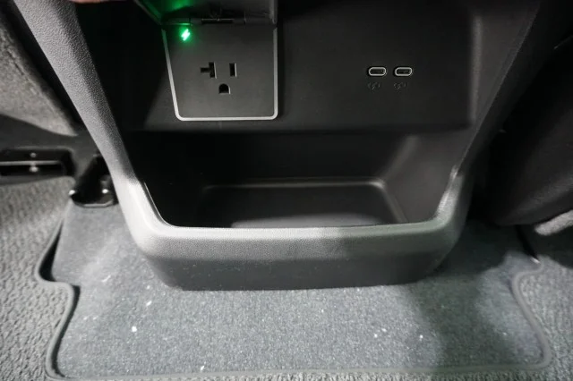 New 2025 Onyx Black GMC Max Range Denali image 39