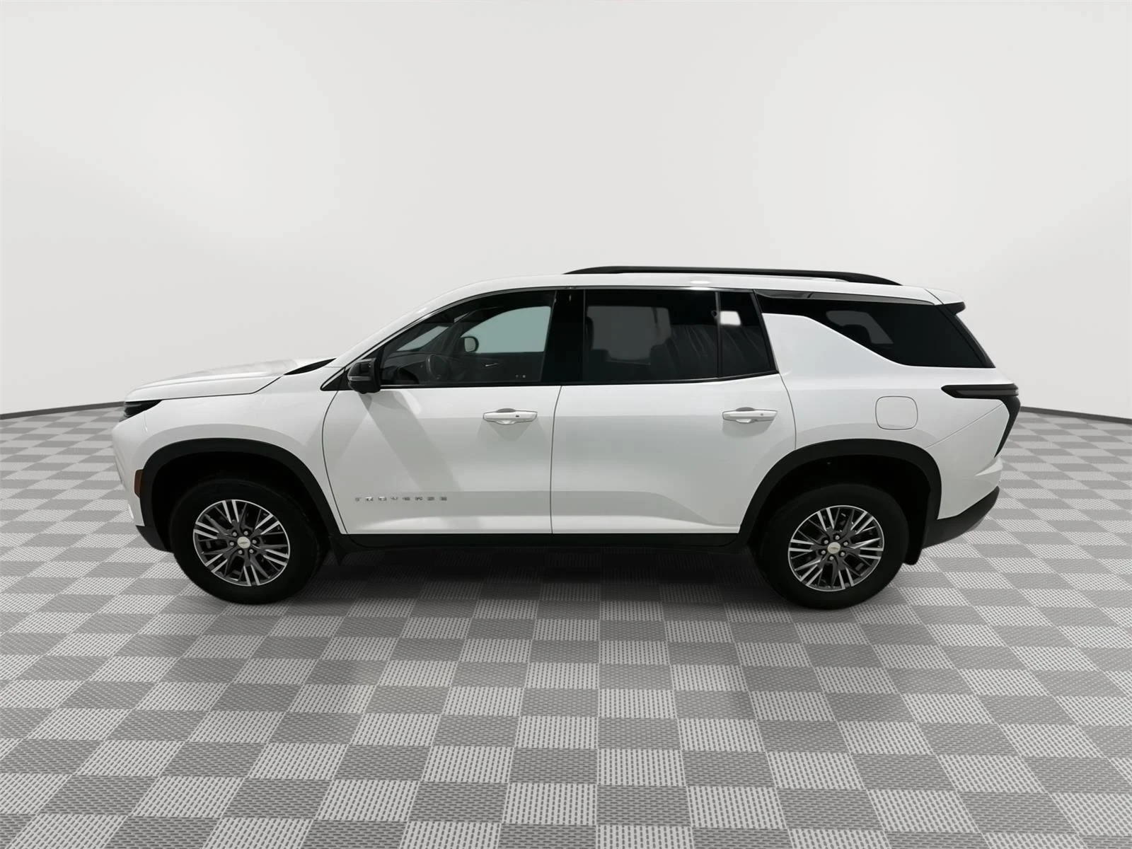 Used 2024 Chevrolet Traverse LT with VIN 1GNEVGKS5RJ156788 for sale in Alexandria, Minnesota