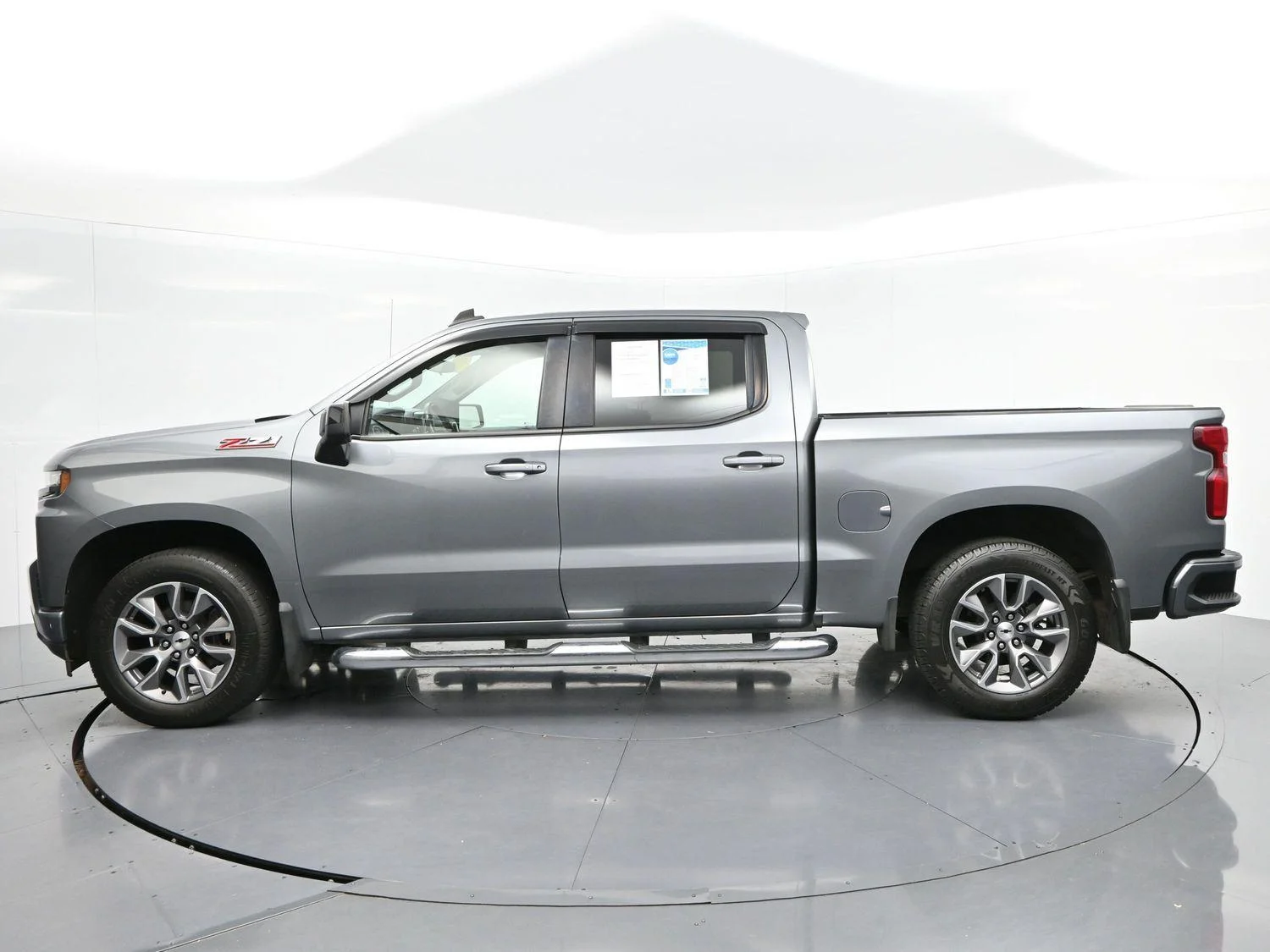 Used 2020 SATIN STEEL METALLIC Chevrolet RST image 4