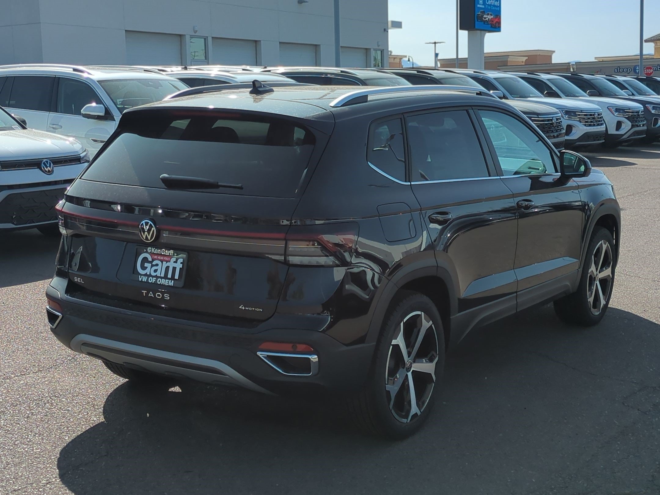 New 2025 Deep Black Pearl Volkswagen SEL image 3