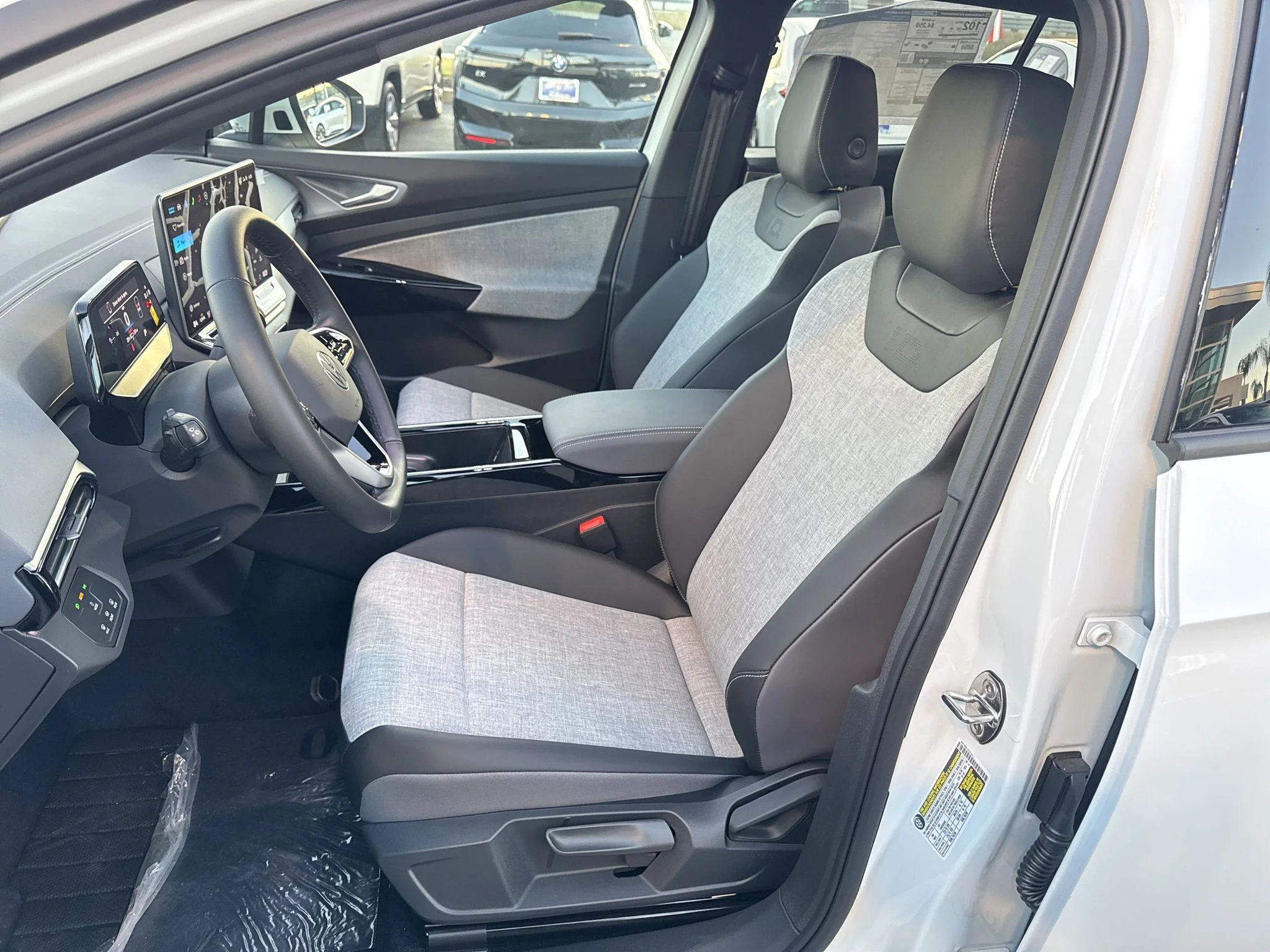 New 2026 Opal White Pearl Volkswagen Pro image 14