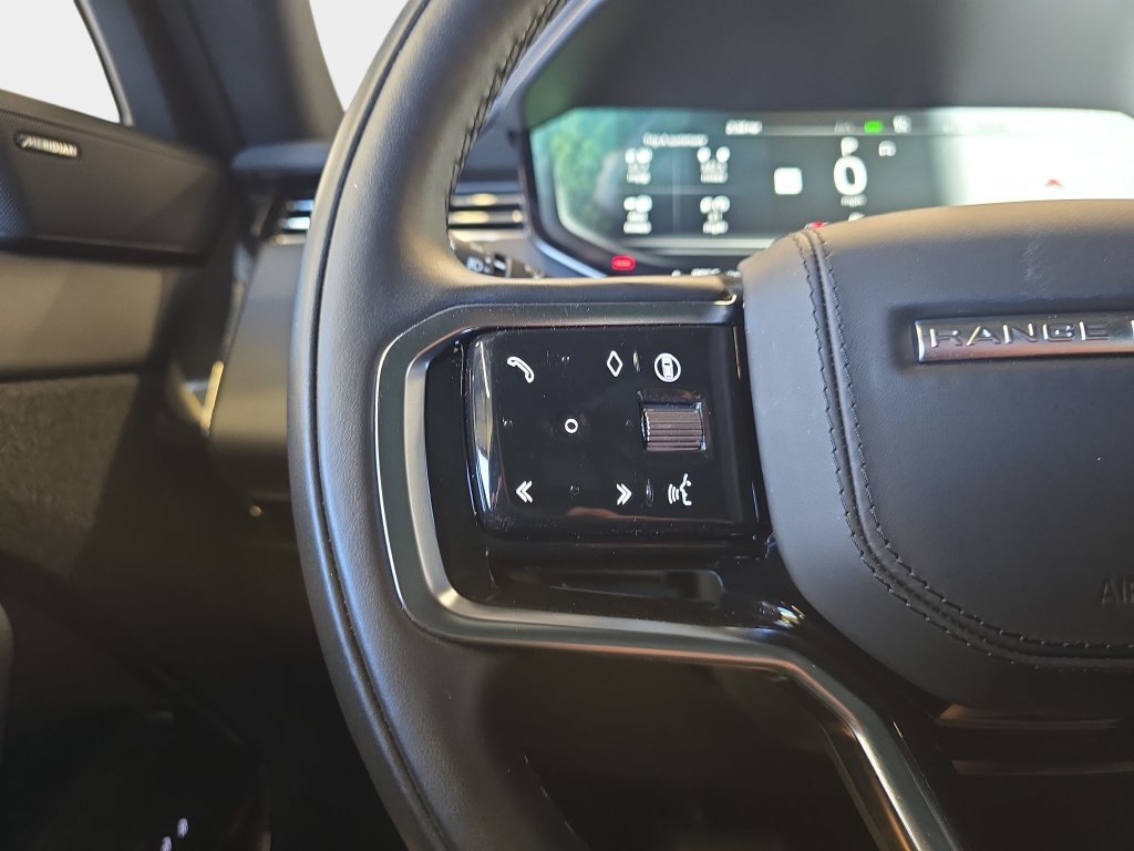 Used 2025 Red Land Rover SE image 20