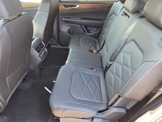 2026 Volkswagen Atlas SE w/Tech - Photo 7