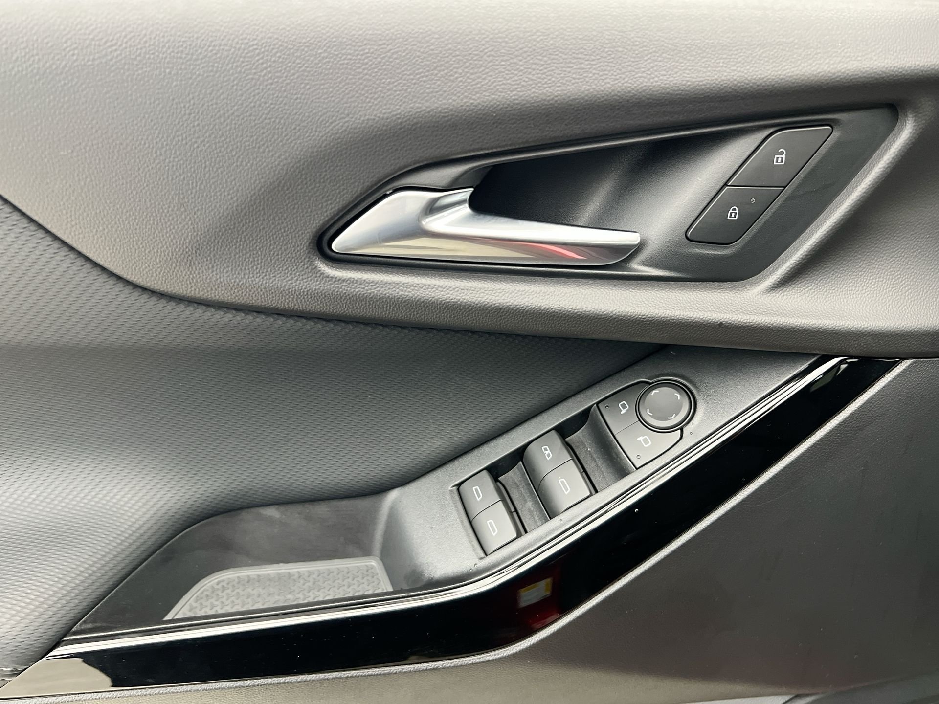 2026 Chevrolet Equinox LT - Photo 65