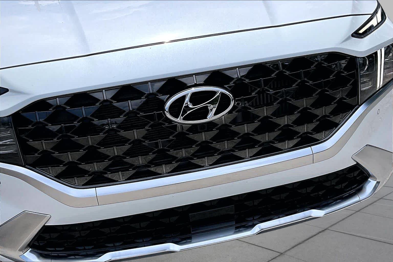 Used 2022 Quartz White Hyundai Calligraphy image 30