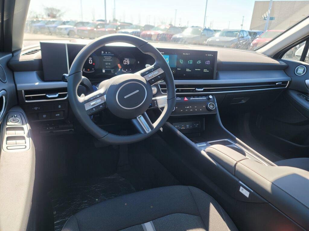 New 2026 Silver Hyundai SEL Sport image 18