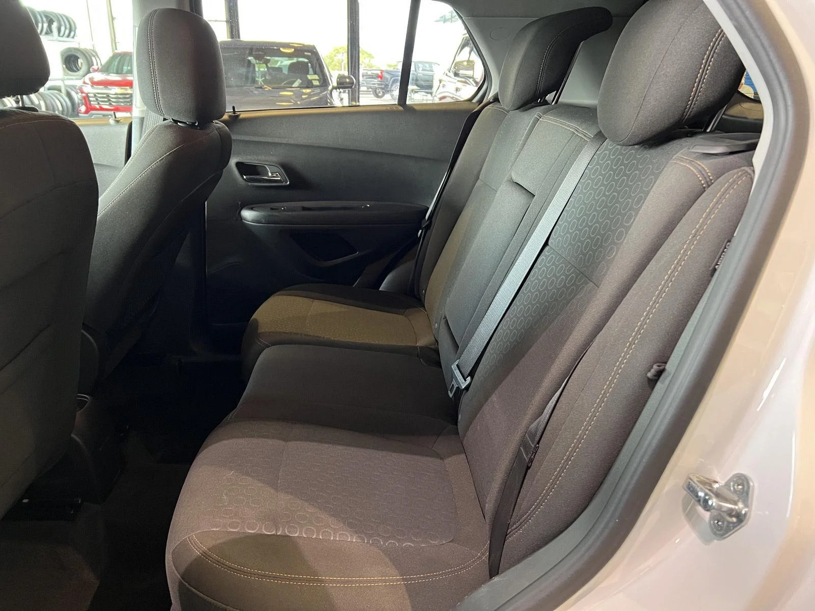 Used 2020 Summit White Chevrolet LS image 32