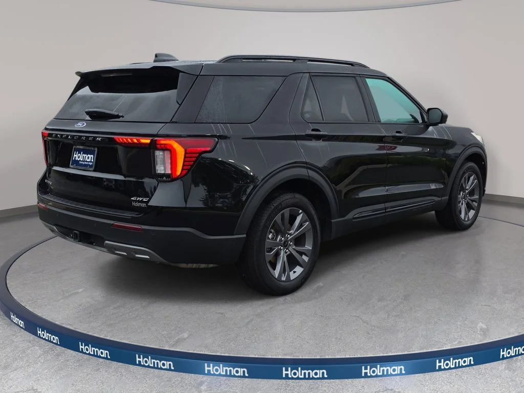New 2026 Agate Black Metallic Ford Active image 5