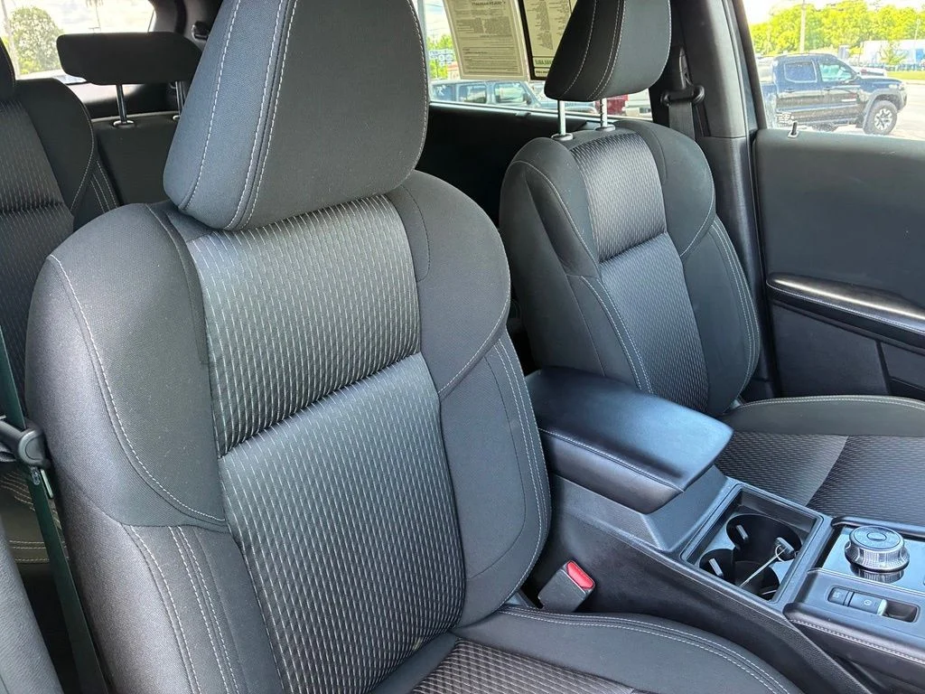 Used 2022  Mitsubishi ES image 34