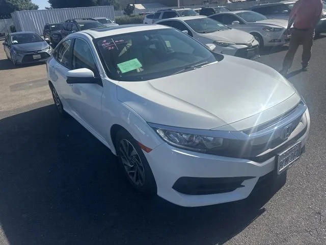 Used 2018  Honda EX image 4