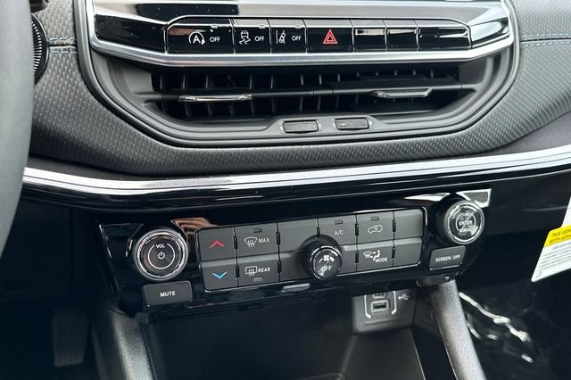 New 2026 Joose (DISC) Jeep Latitude image 19