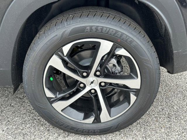 New 2026 Mosaic Black Metallic Chevrolet 1RS image 4