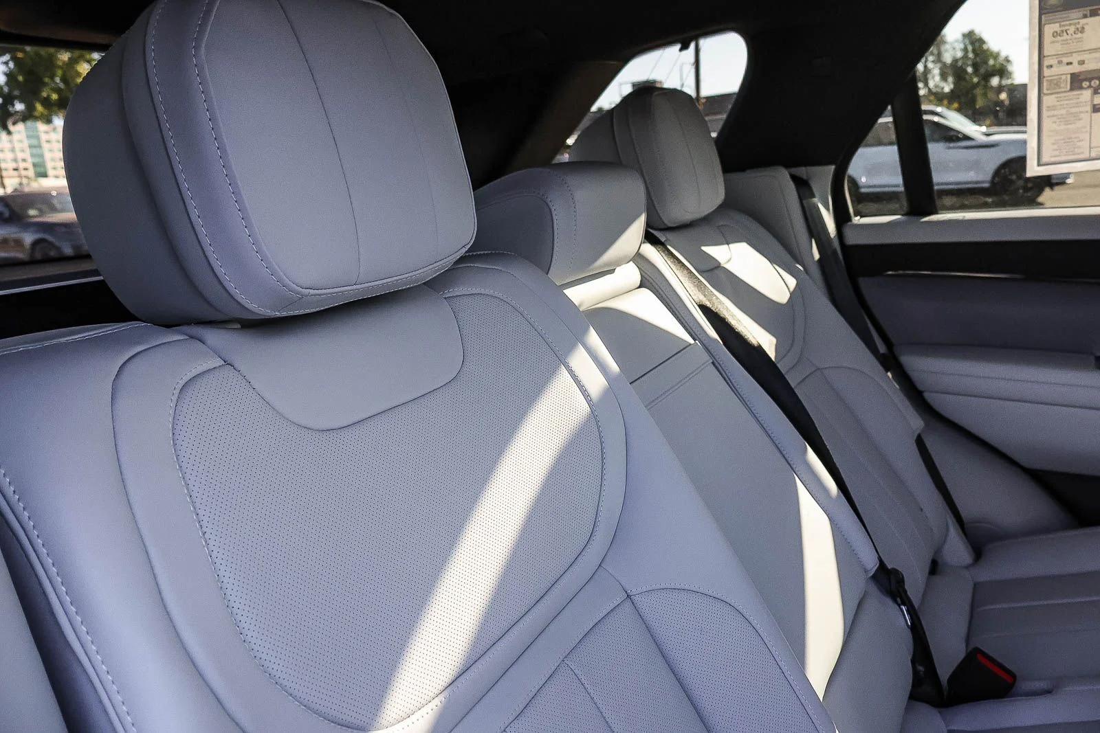 New 2026 Borasco Grey Land Rover SE image 20